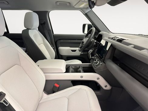 New 2026 Land Rover Defender 110 S AWD/4WD image 15