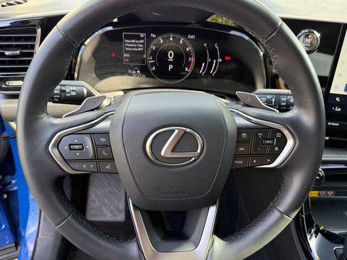Used 2025 Lexus NX 250 FWD w/ Towing Package (2000 Lbs) image 13