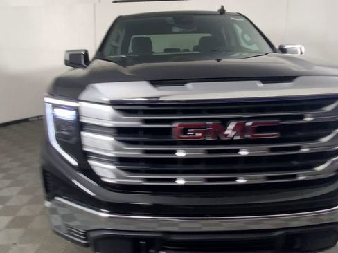 New 2026 GMC Sierra 1500 SLE image 5