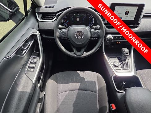 Used 2025 Toyota RAV4 XLE w/ Convenience Package AWD/4WD image 11