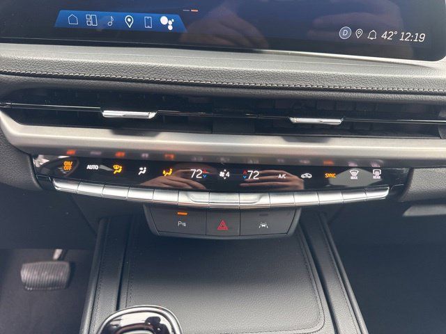 Used 2025 Cadillac XT4 Premium Luxury AWD/4WD image 16