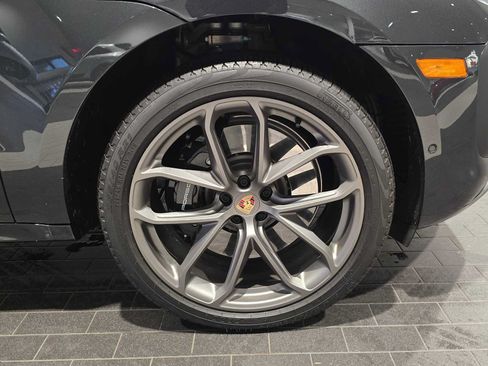 Used 2026 Porsche Macan GTS AWD/4WD image 11