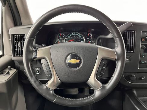 Used 2010 Chevrolet Express 2500 LT w/ LT Preferred Equipment Group RWD image 14