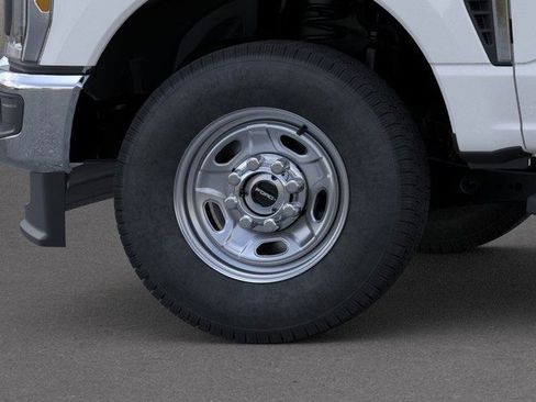 New 2026 Ford F250 XL w/ XL Chrome Package image 19