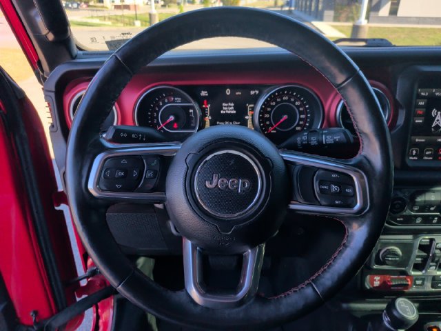 Used 2018 Jeep Wrangler Unlimited Rubicon w/ Dual Top Group AWD/4WD image 14