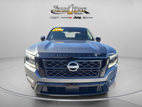 Used 2023 Nissan Frontier SV w/ Midnight Edition Package image 3