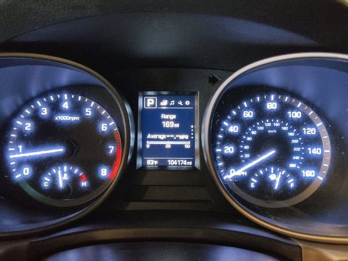 Used 2018 Hyundai Santa Fe Sport FWD image 23