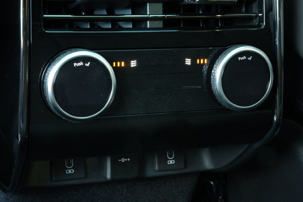 New 2027 Land Rover Range Rover Sport SE AWD/4WD image 31