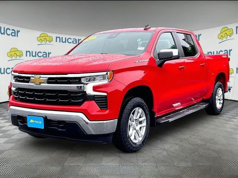 Used 2022 Chevrolet Silverado 1500 LT AWD/4WD image 3