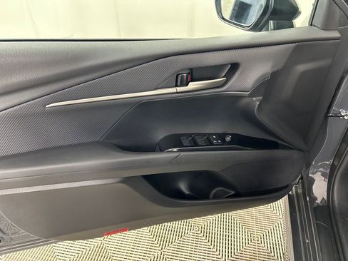 Used 2025 Toyota Camry SE image 10
