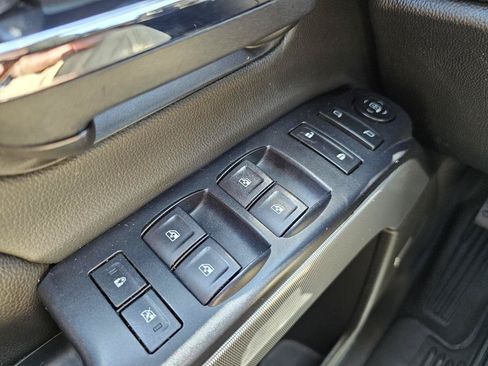 Used 2018 Chevrolet Silverado 1500 LT w/ Texas Edition AWD/4WD image 40