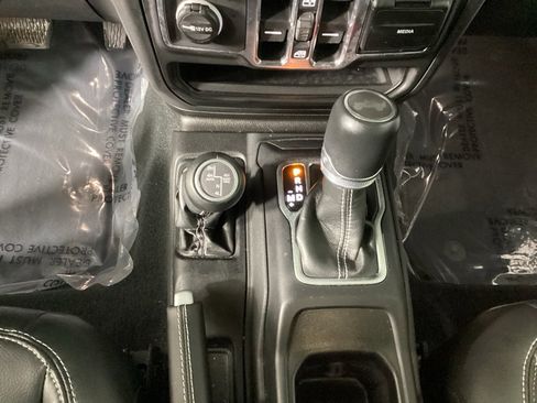 Used 2022 Jeep Wrangler Unlimited Sahara w/ Cold Weather Group image 26