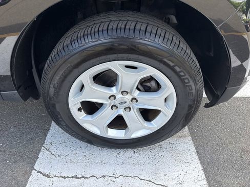 Used 2014 Ford Edge SEL w/ Equipment Group 204A AWD/4WD image 12