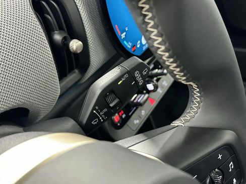 Certified 2025 MINI Cooper 2-Door Hardtop image 16