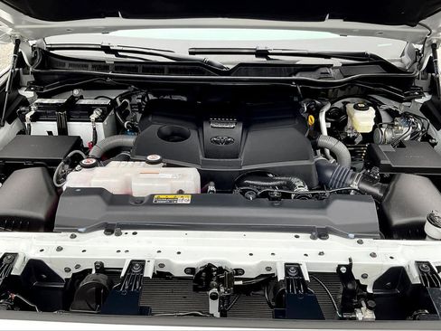 Used 2025 Toyota Tundra Limited image 33
