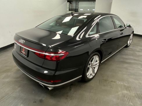 Used 2020 Audi S8 L w/ S8 Executive Package image 6