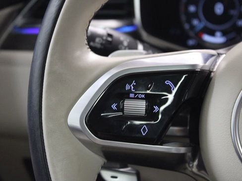 Used 2023 Jaguar F-PACE S image 18