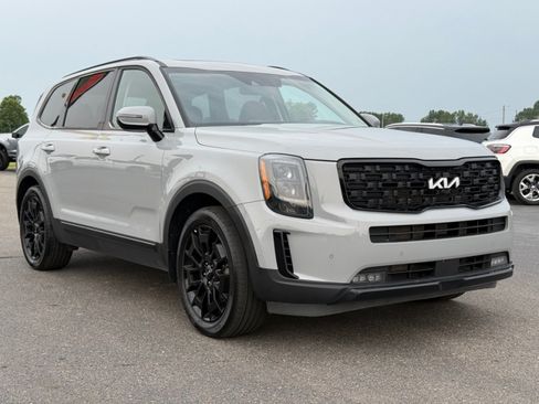 Used 2022 Kia Telluride SX AWD/4WD image 2