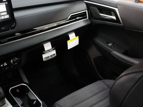 New 2026 Mitsubishi Outlander SE image 21