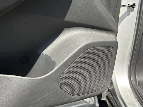 Used 2025 Nissan Rogue SV AWD/4WD image 22