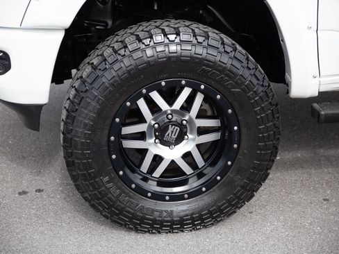Used 2019 RAM 1500 Big Horn AWD/4WD image 10