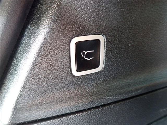 Used 2024 Chrysler Pacifica Pinnacle FWD image 8