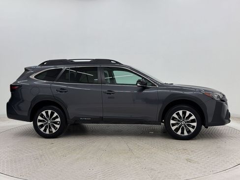 Used 2024 Subaru Outback Limited AWD/4WD image 8