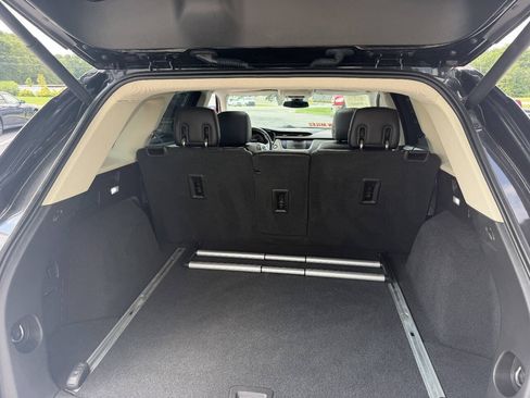 Used 2018 Cadillac XT5 Luxury w/ Driver Awareness Package FWD image 10