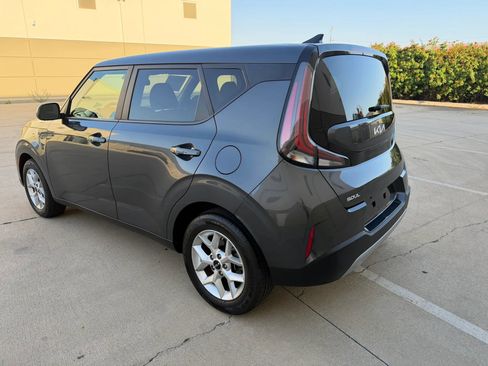 Used 2023 Kia Soul LX w/ Option Group 015 FWD image 7