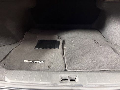 Used 2021 Nissan Sentra SV FWD image 41