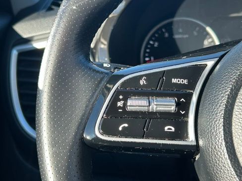 Used 2022 Kia Seltos SX w/ Sunroof Package image 15