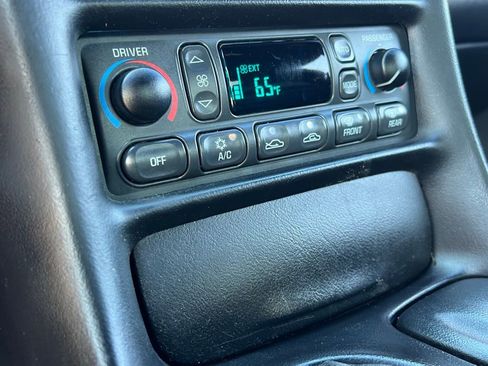 Used 2002 Chevrolet Corvette Convertible w/ Preferred Equipment Group2 image 30