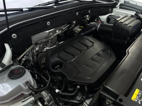 Used 2025 Volkswagen Atlas SEL AWD/4WD image 82