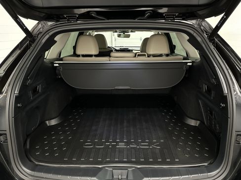 Used 2023 Subaru Outback Limited image 13