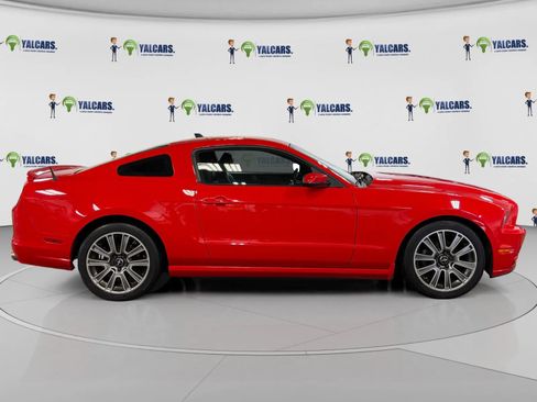 Used 2014 Ford Mustang Coupe image 6