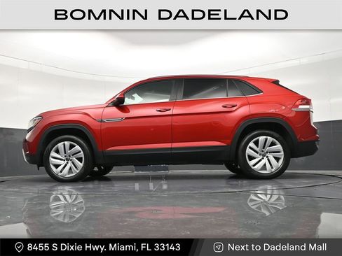 Used 2022 Volkswagen Atlas Cross Sport SE w/ Panoramic Sunroof Package image 24