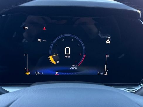 New 2026 Chevrolet Trax LT w/ Sunroof Package image 24