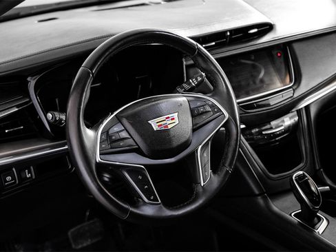 Used 2017 Cadillac XT5 Premium Luxury w/ Driver Assist Package image 15