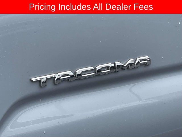 Used 2019 Toyota Tacoma TRD Off-Road w/ Technology Package AWD/4WD image 4