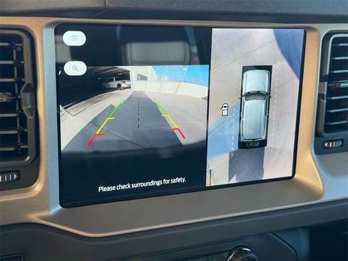 New 2025 Ford Bronco Outer Banks image 13