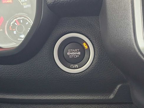 Used 2022 RAM 1500 Big Horn AWD/4WD image 30