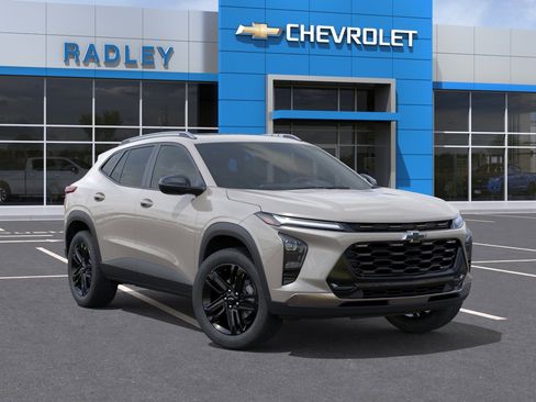 New 2026 Chevrolet Trax ACTIV w/ Sunroof Package FWD image 7
