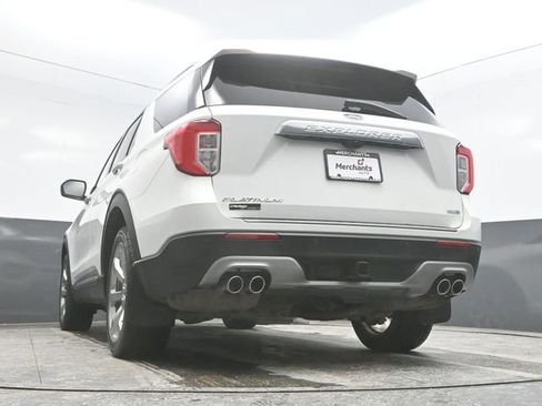 Used 2020 Ford Explorer Platinum w/ Premium Technology Package image 32