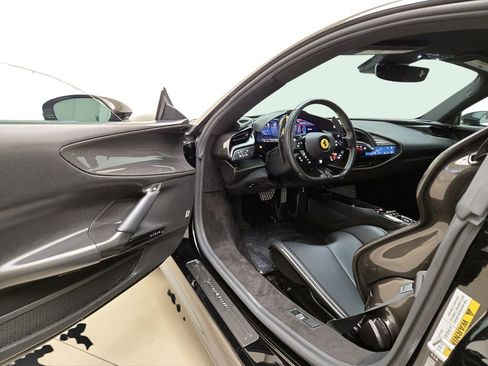Used 2022 Ferrari SF90 Stradale AWD/4WD image 17