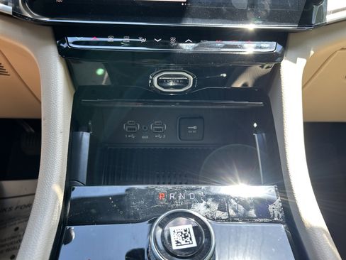 New 2026 Jeep Grand Cherokee L Limited RWD image 23