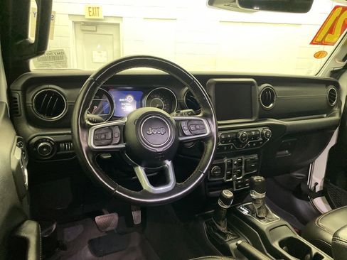 Used 2021 Jeep Wrangler Unlimited Sahara AWD/4WD image 12