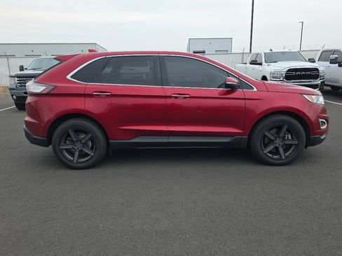 Used 2016 Ford Edge Titanium w/ Technology Package AWD/4WD image 9
