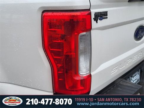 Used 2017 Ford F250 Lariat w/ Chrome Package image 9