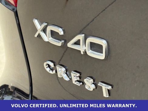 Certified 2024 Volvo XC40 B5 Plus AWD/4WD image 12