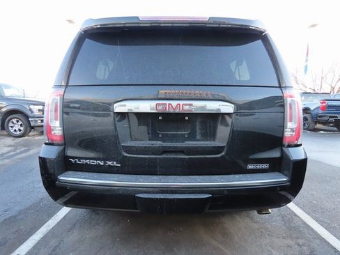 Used 2018 GMC Yukon XL Denali w/ Denali Ultimate Package image 5